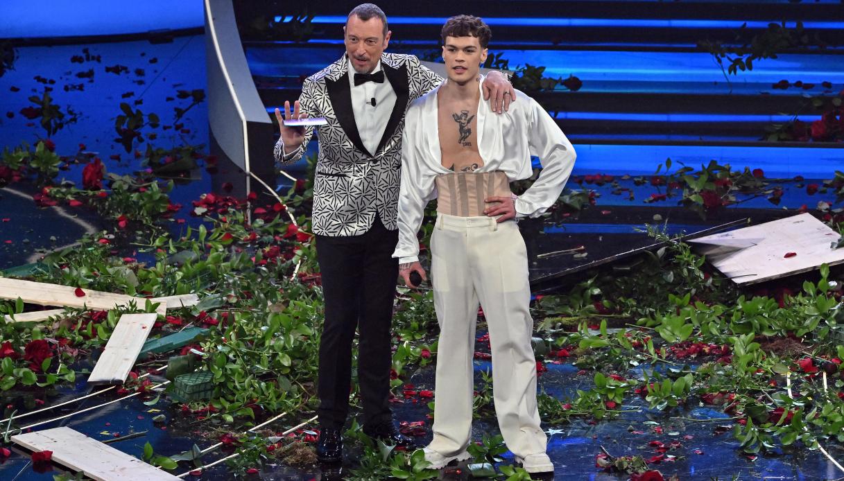 Sanremo 2023, Blanco chiede scusa: la reazione di Amadeus