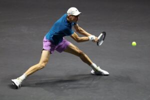 jannik sinner in finale all'atp rotterdam 2023