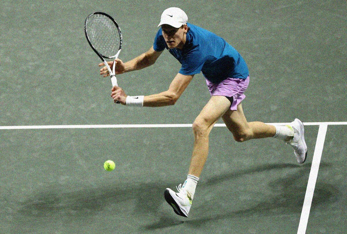 jannik sinner sul cemento indoor
