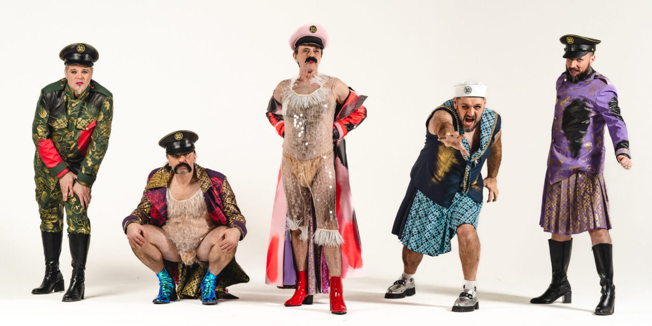 Let 3 incanta all'Eurovision 2023 con "Mama ŠČ!" ma cosa dice la canzone?