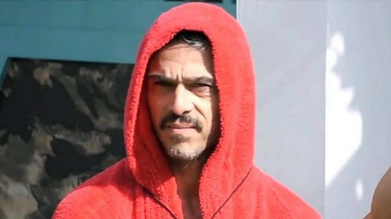 Heidi e Vittorio ricevono un aereo al Grande Fratello: la reazione di Massimiliano