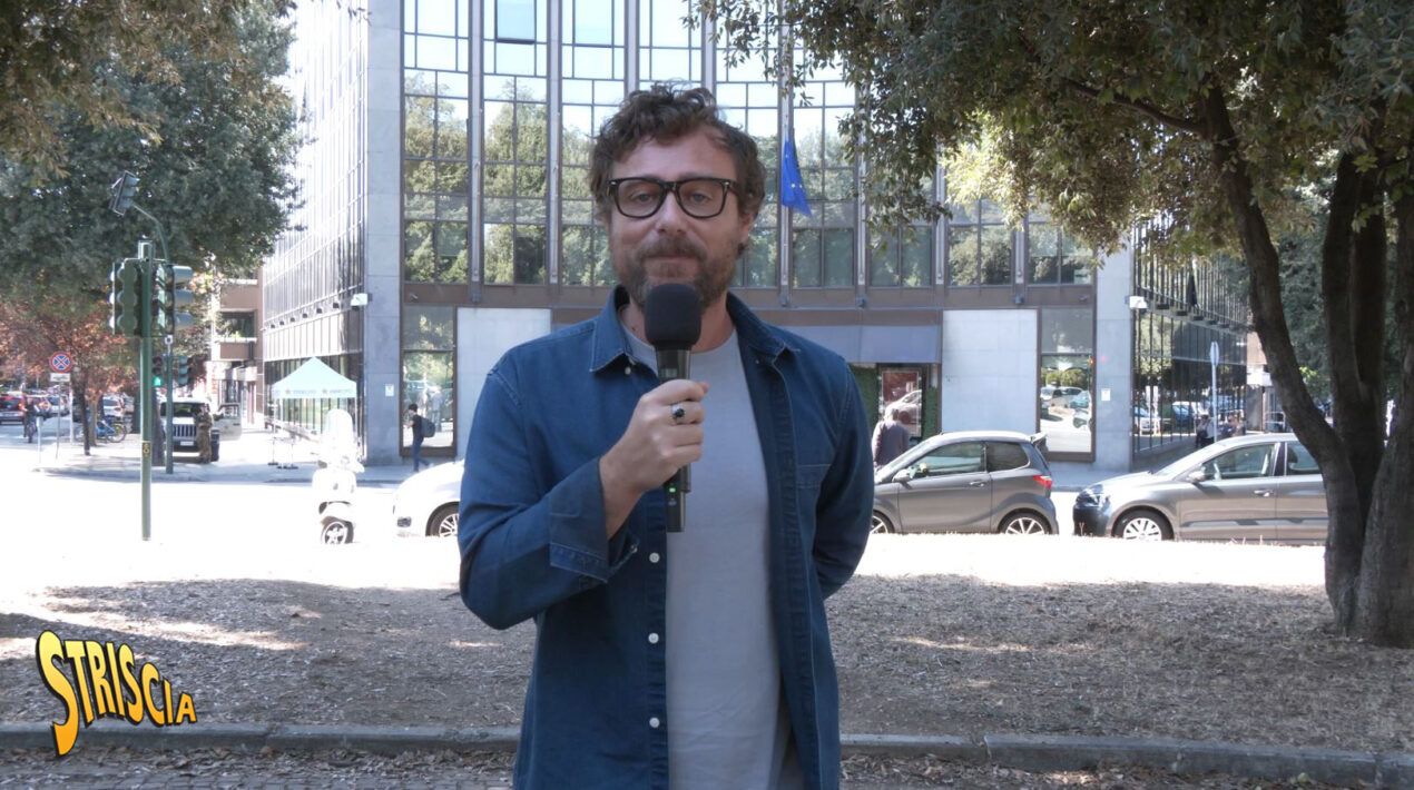 Inchiesta sul coinvolgimento di Massimo D'Alema nelle vendite d'armi