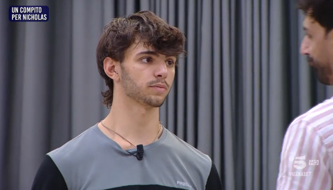 Compito della Celentano per Nicholas ad Amici 23: vuole prenderlo in giro?