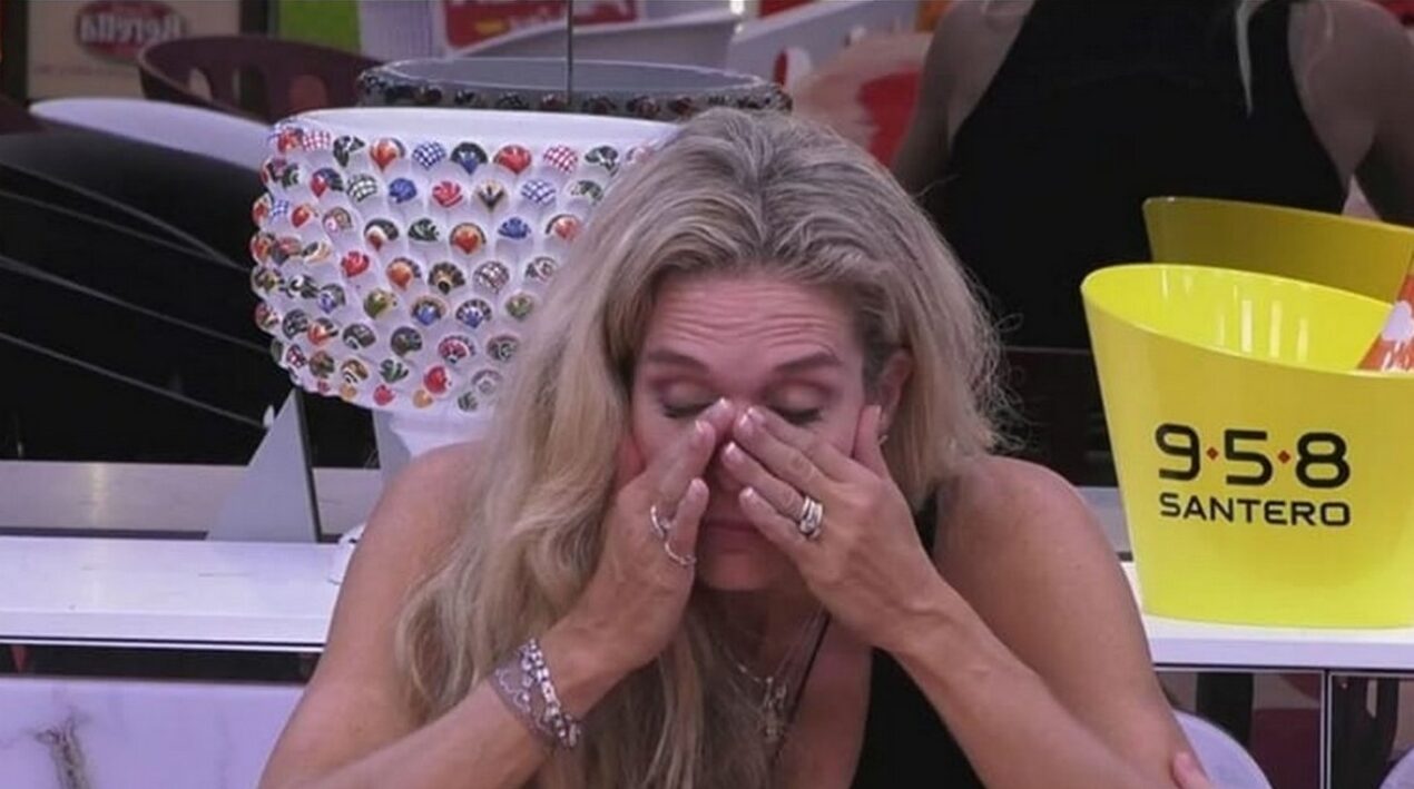 Jill Cooper in lacrime al GF: "Ci sono cose che non posso dire" Cosa è successo