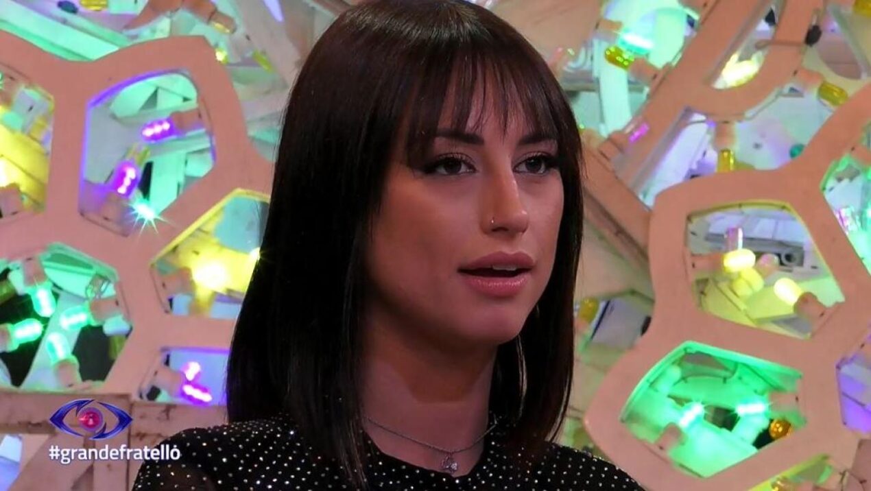 Letizia Petris furiosa con la sua ex dopo il GF: "Partono denunce" poi si censura