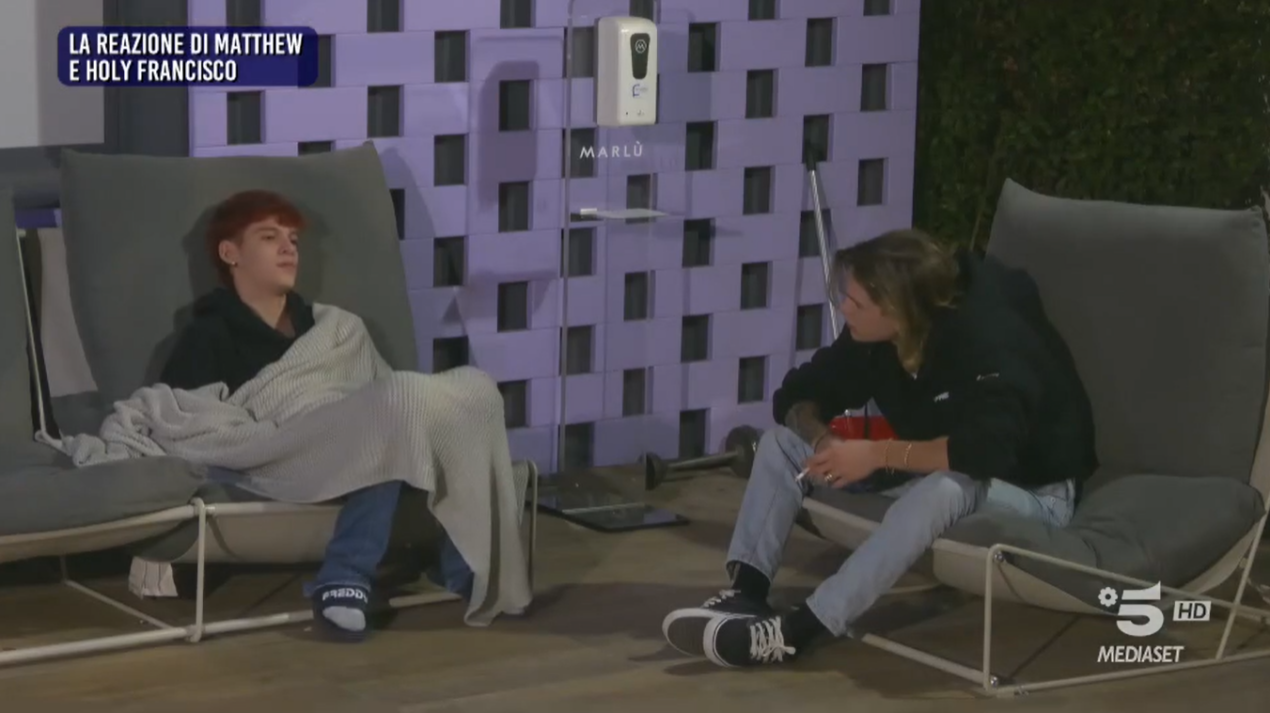 La classifica inediti della radio crea delusioni tra i cantanti: tutti i voti