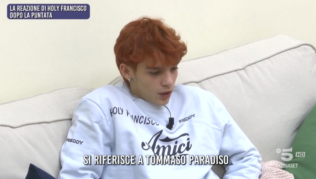 Tutta la delusione di Holy Francisco: non premiato da Tommaso Paradiso