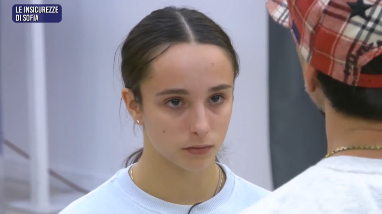 Amici 23, presentate le squadre, Lo: "Sofia è il mio orgoglio". Mew saluta i compagni