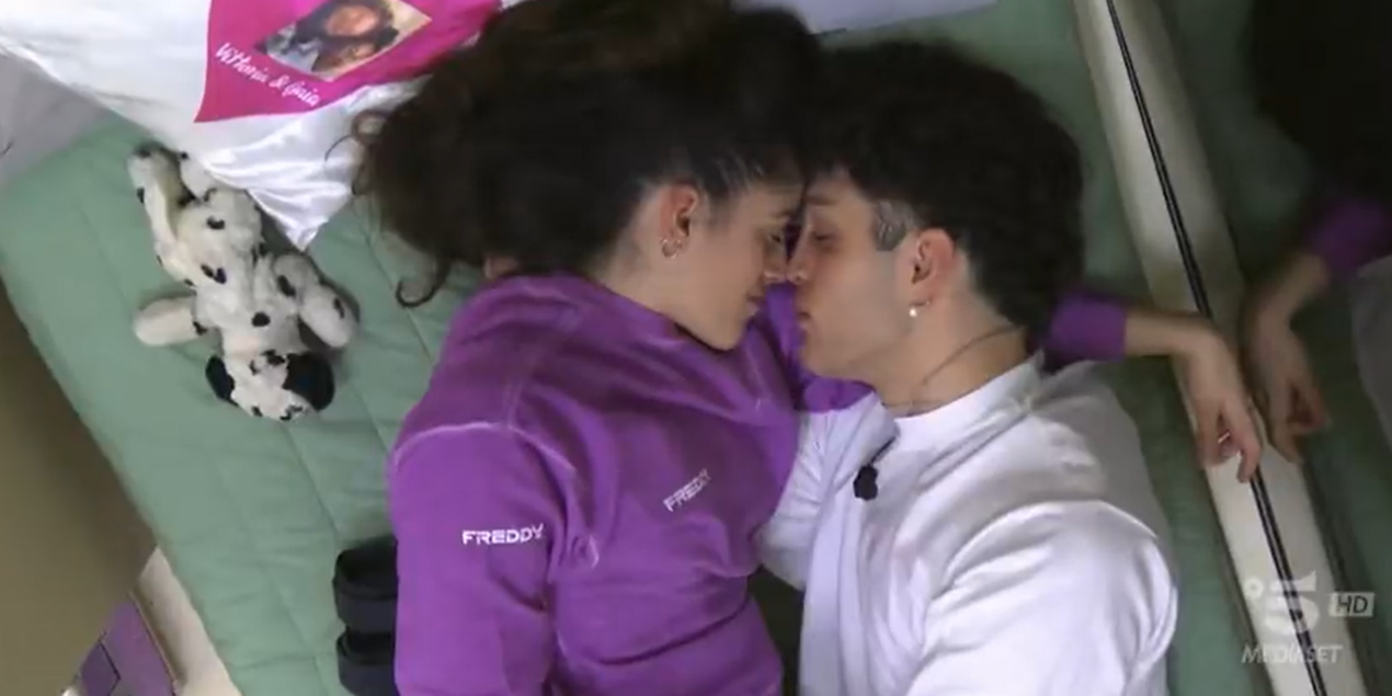 La ex fidanzata di Mida commenta Gaia: "Se mi piace e se assomiglio a lei?"