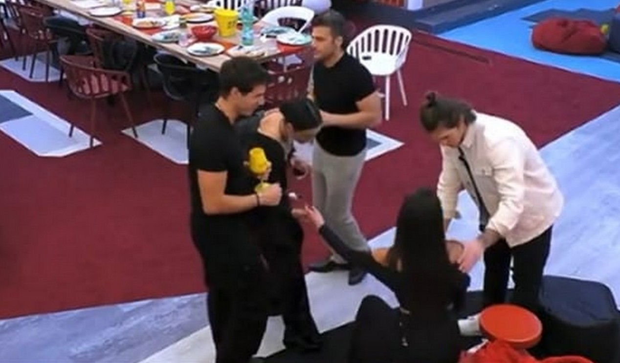 I concorrenti del GF sabotano il riavvicinamento tra Mirko e Greta? Gesti sospetti