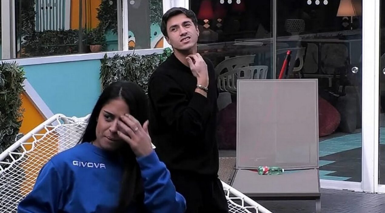 Perla e Mirko ricevono un aereo al Grande Fratello, ma reagiscono male (VIDEO)