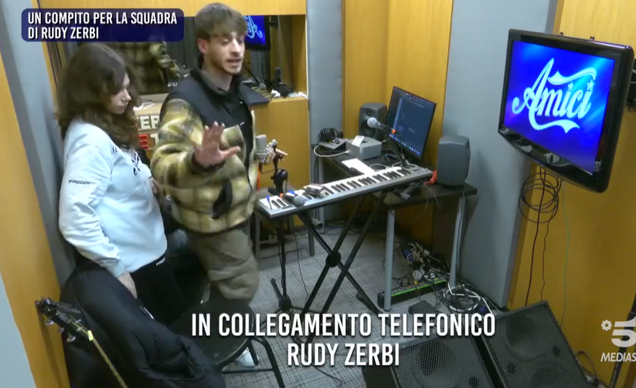 Amici 23, Holden perde le staffe contro Zerbi: "Mi sento male, cacciatemi"