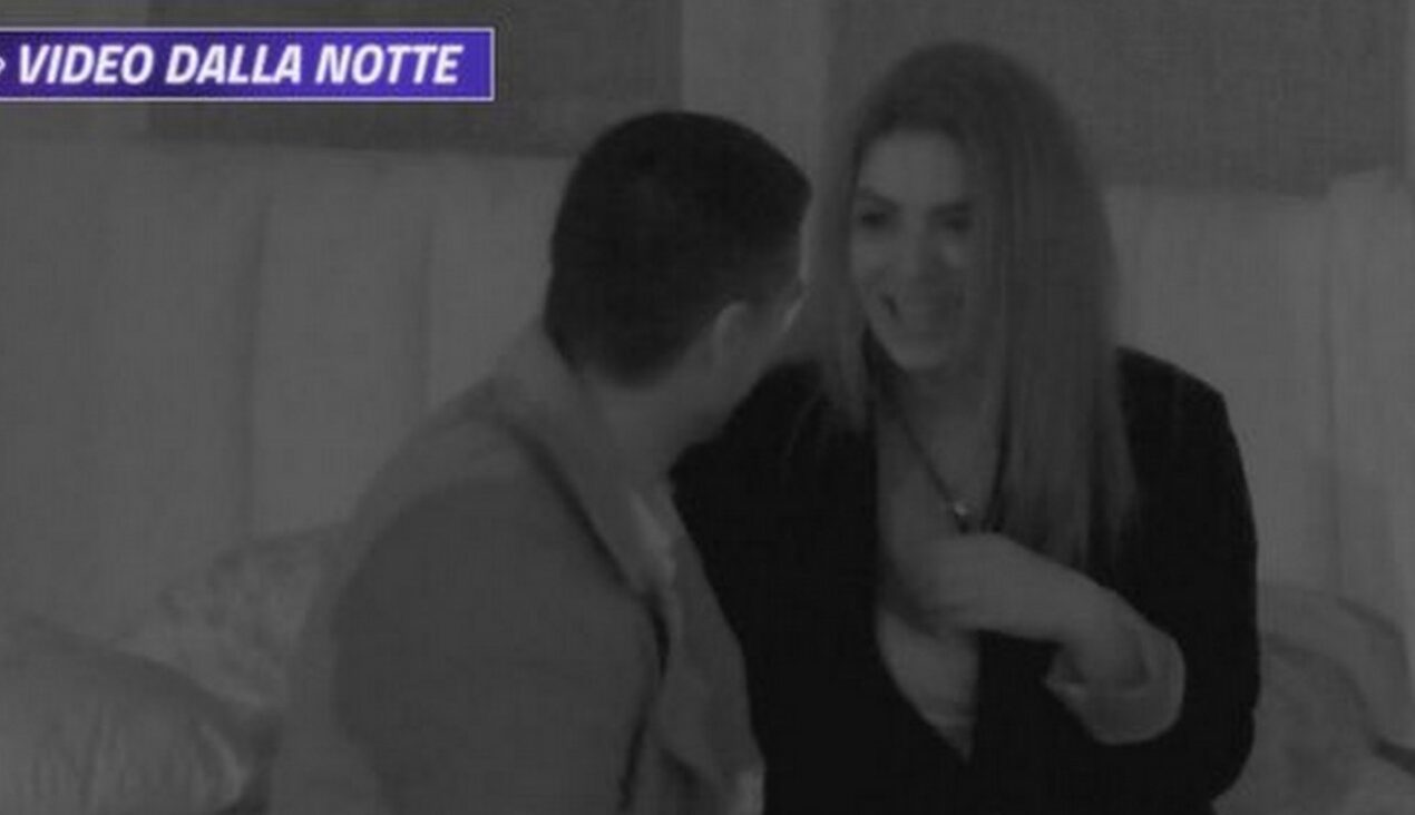 Il bacio segreto tra Massimiliano e Monia al GF: la regia esce il video