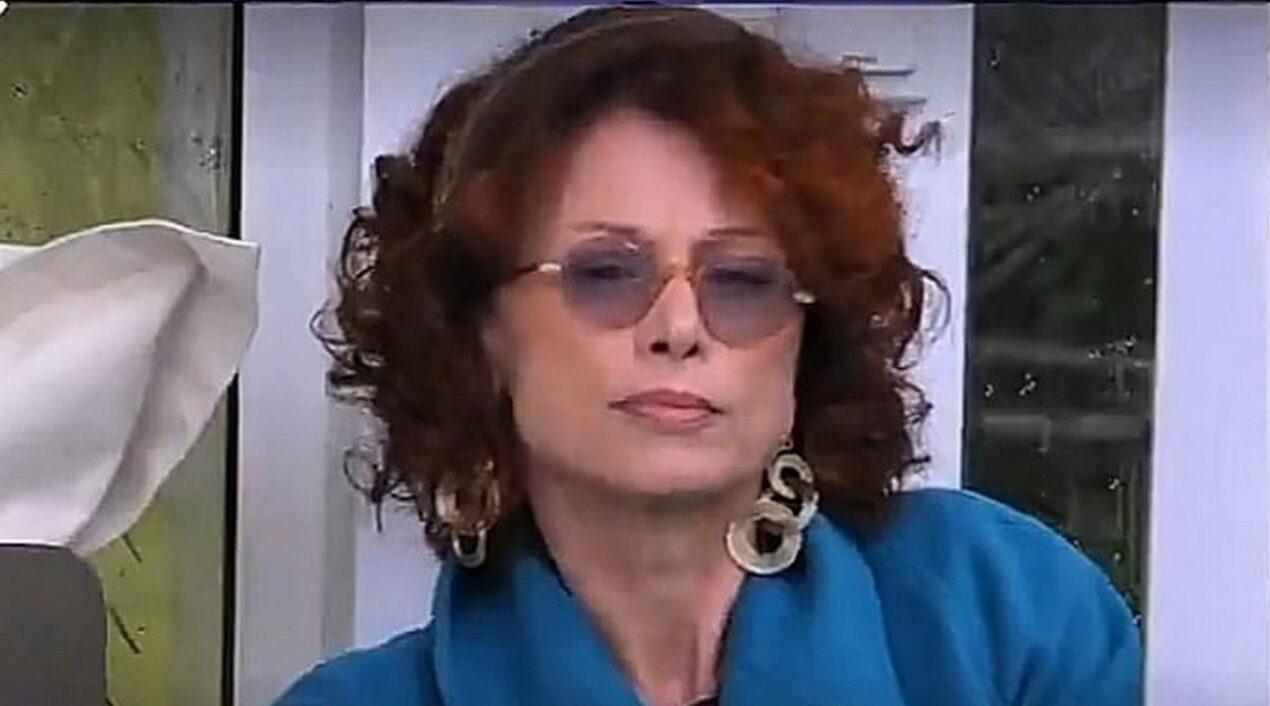 Aereo per Beatrice Luzzi al GF, ma non la prende bene: "Così no, è imbarazzante"