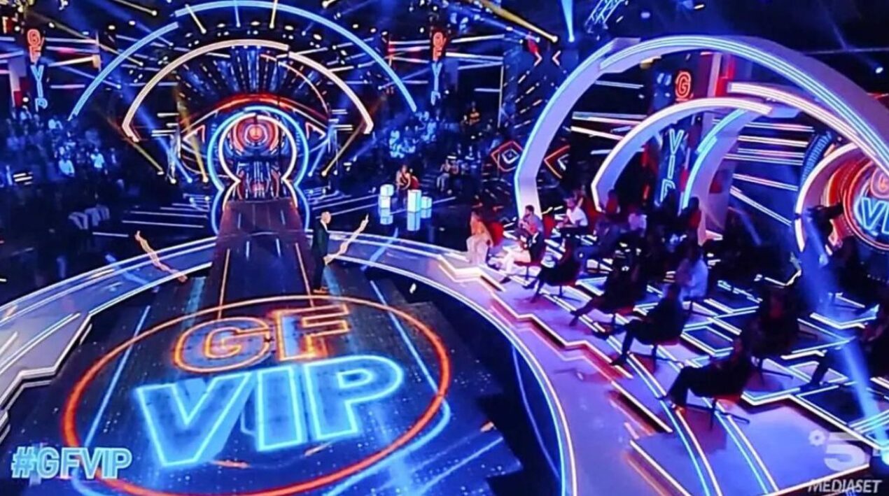 Scoop su un concorrente del GF: chiesti cachet stellari per fare "alcune cose" (FOTO)