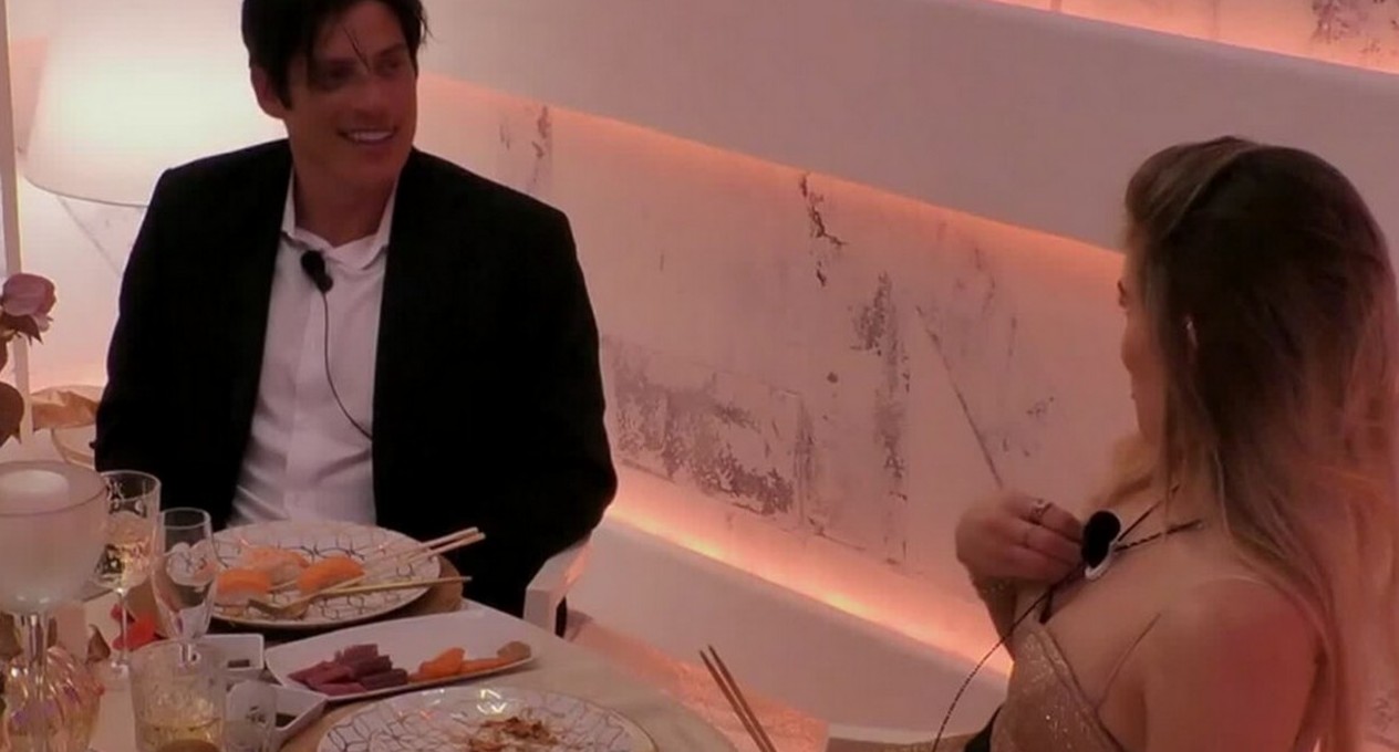 Notte romantica tra Alessio e Anita nella suite del GF: cosa è successo VIDEO