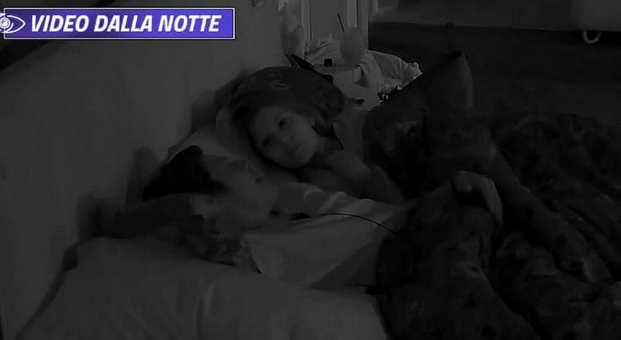 Alessio Falsone geloso di Anita Olivieri: scenata nella notte al Grande Fratello