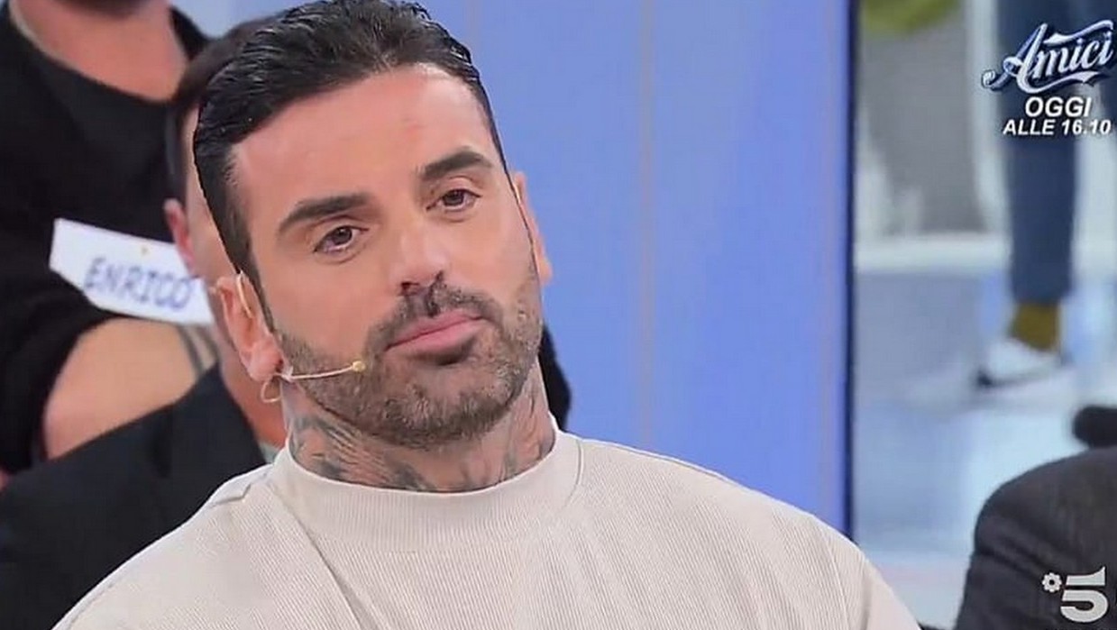 Mario Cusitore protetto da Maria De Filippi a Uomini e Donne? Cosa non torna