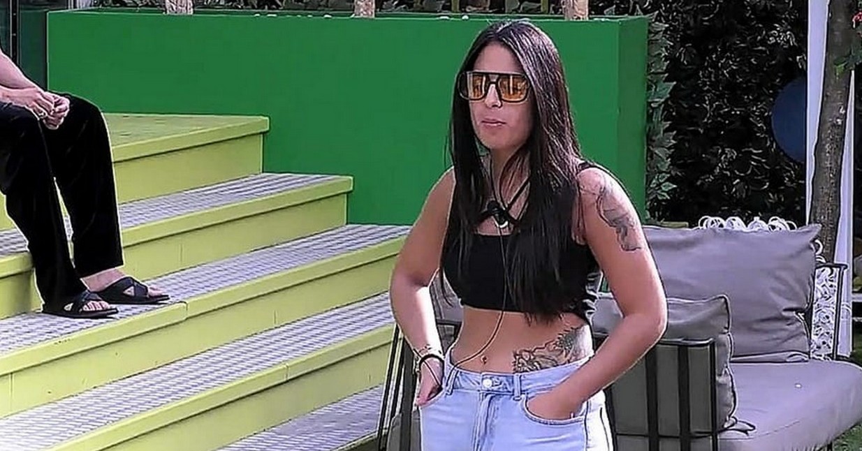 Perla Vatiero messa in guardia dai fan al GF: c'entra Alessio, che sbotta VIDEO