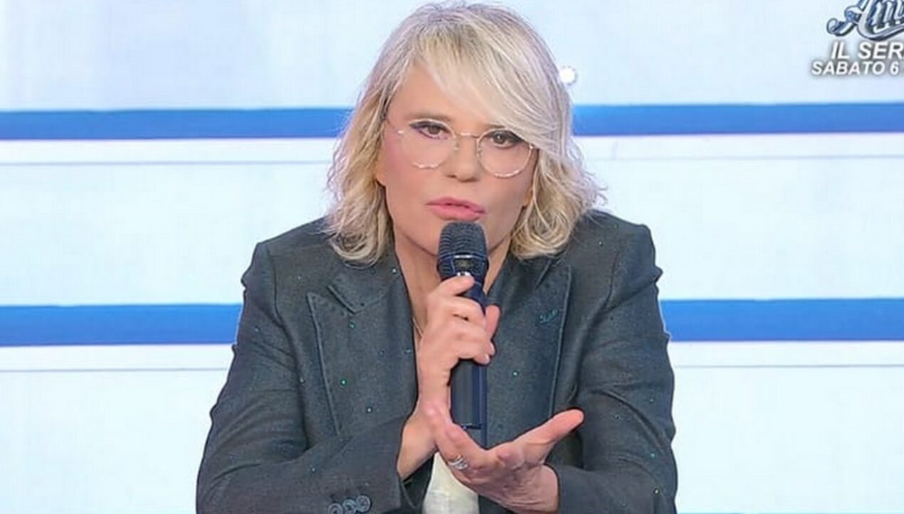 Cavaliere cita la Rai a UeD, Maria De Filippi lo blocca, bullismo su Aurora Tropea?