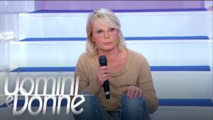 Ex autrice retroscena Maria De Filippi e UeD