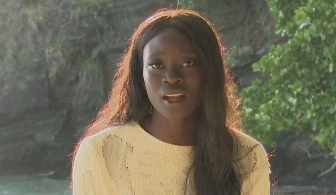 Greta punge Khady all'Isola dei Famosi, Pietro fa una confessione spiazzante