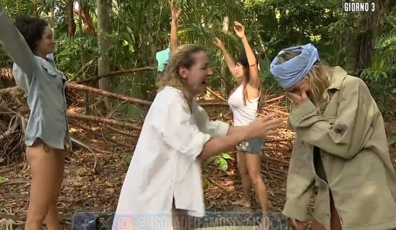 Niente fuoco per i naufraghi dell'Isola dei Famosi: l'aiuto bizzarro delle donne