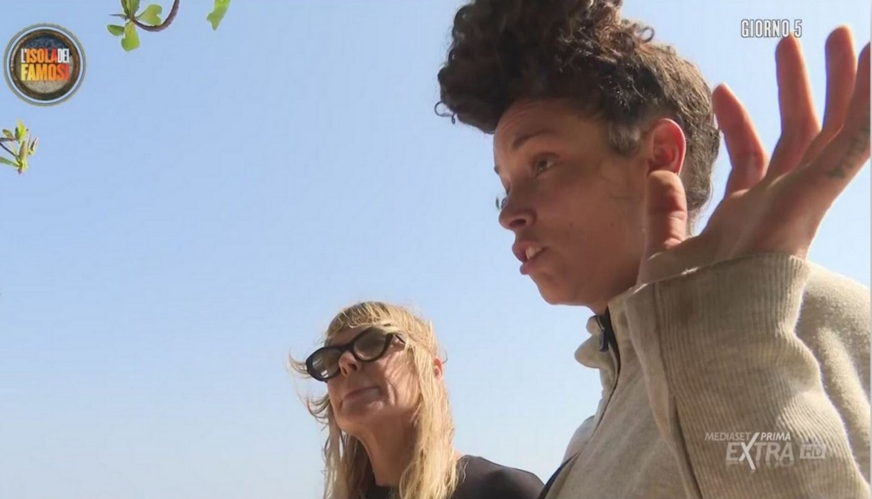 Lite tra Khady e Maitè all'Isola dei Famosi: Samuel ha fallito come leader?