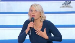 Maria De Filippi contro Aurora Tropea UeD