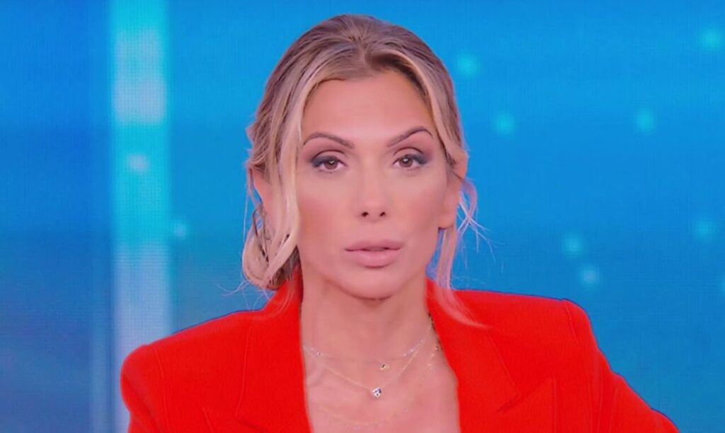 Caos Pomeriggio 5 News Simona Branchetti