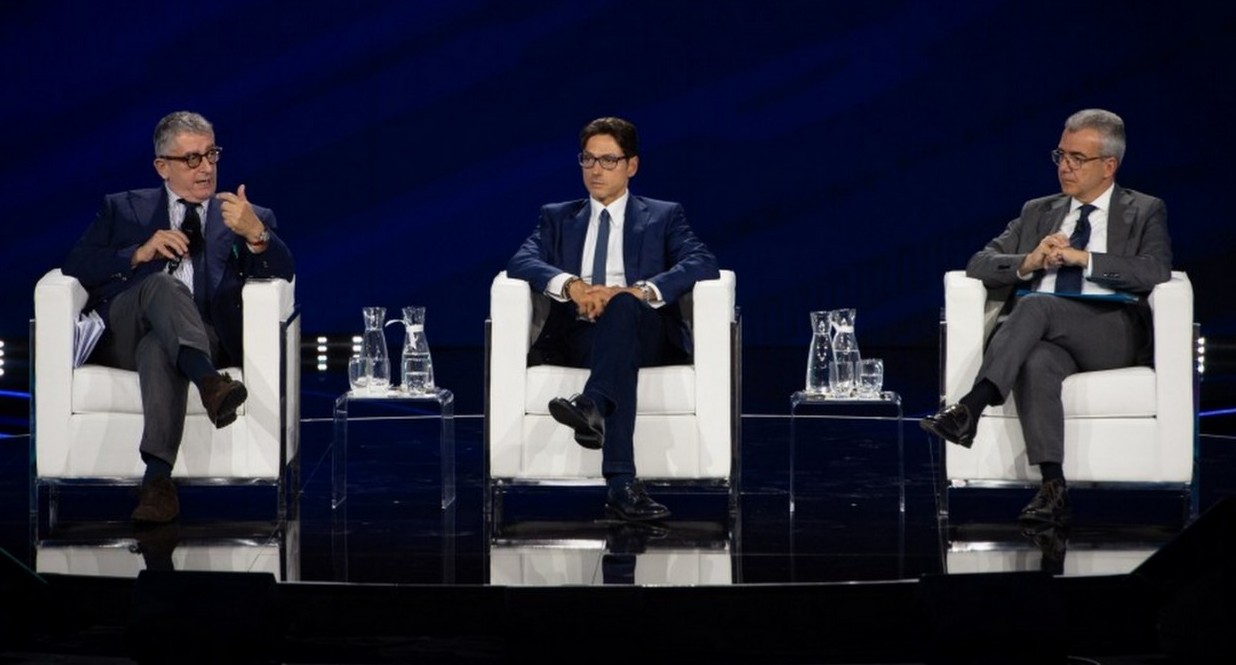 Palinsesti Canale 5 2024-2025: confermati GF, Isola dei Famosi e Merlino, i dettagli