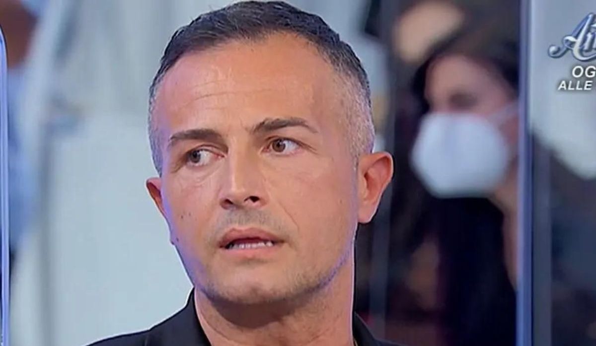 Riccardo Guarnieri, ex di UeD, avvistato in crociera con una ragazza: le FOTO