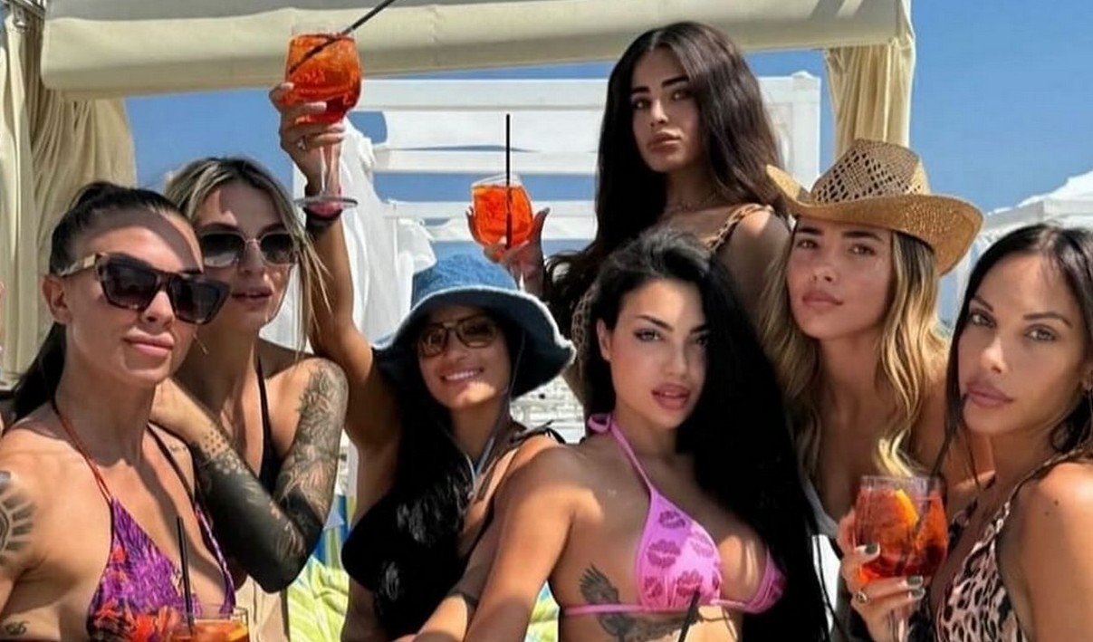Le 7 fidanzate di Temptation Island in vacanza insieme: serate folli, tutti i dettagli