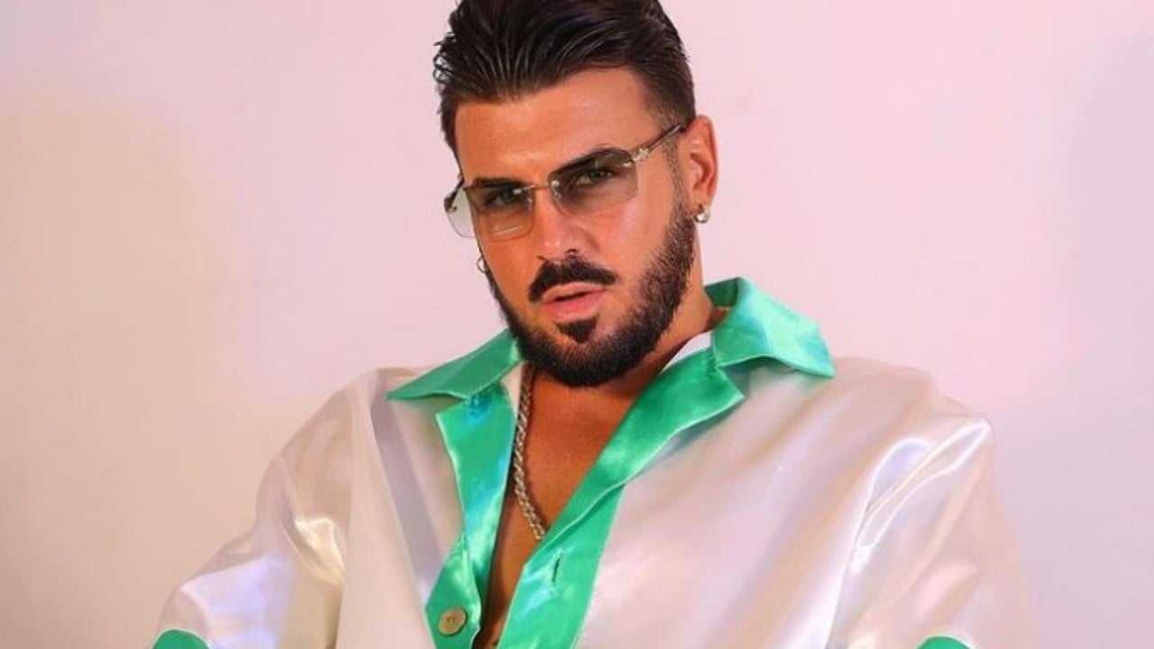 Lino Giuliano buttato fuori da un locale