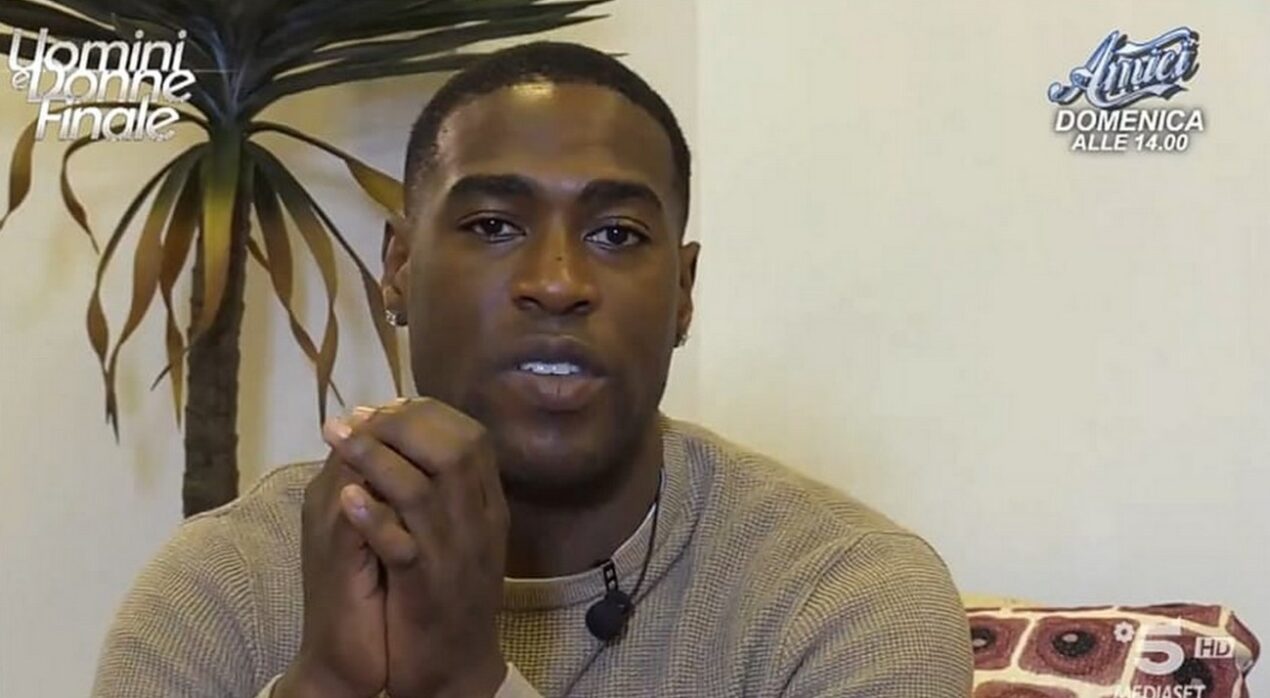 Alfred sbugiarda Sofia UeD: "Mi ha chiesto di fingere una relazione" il fuorionda