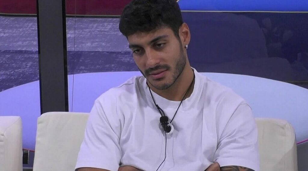 Javier Martinez ragazza misteriosa GF