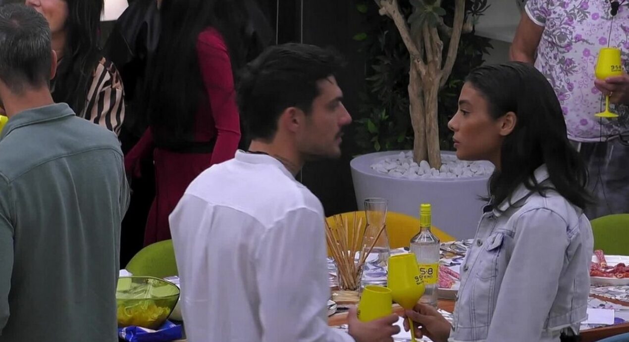 Lorenzo Spolverato dice a Yulia come comportarsi al GF, ma lei lo smaschera