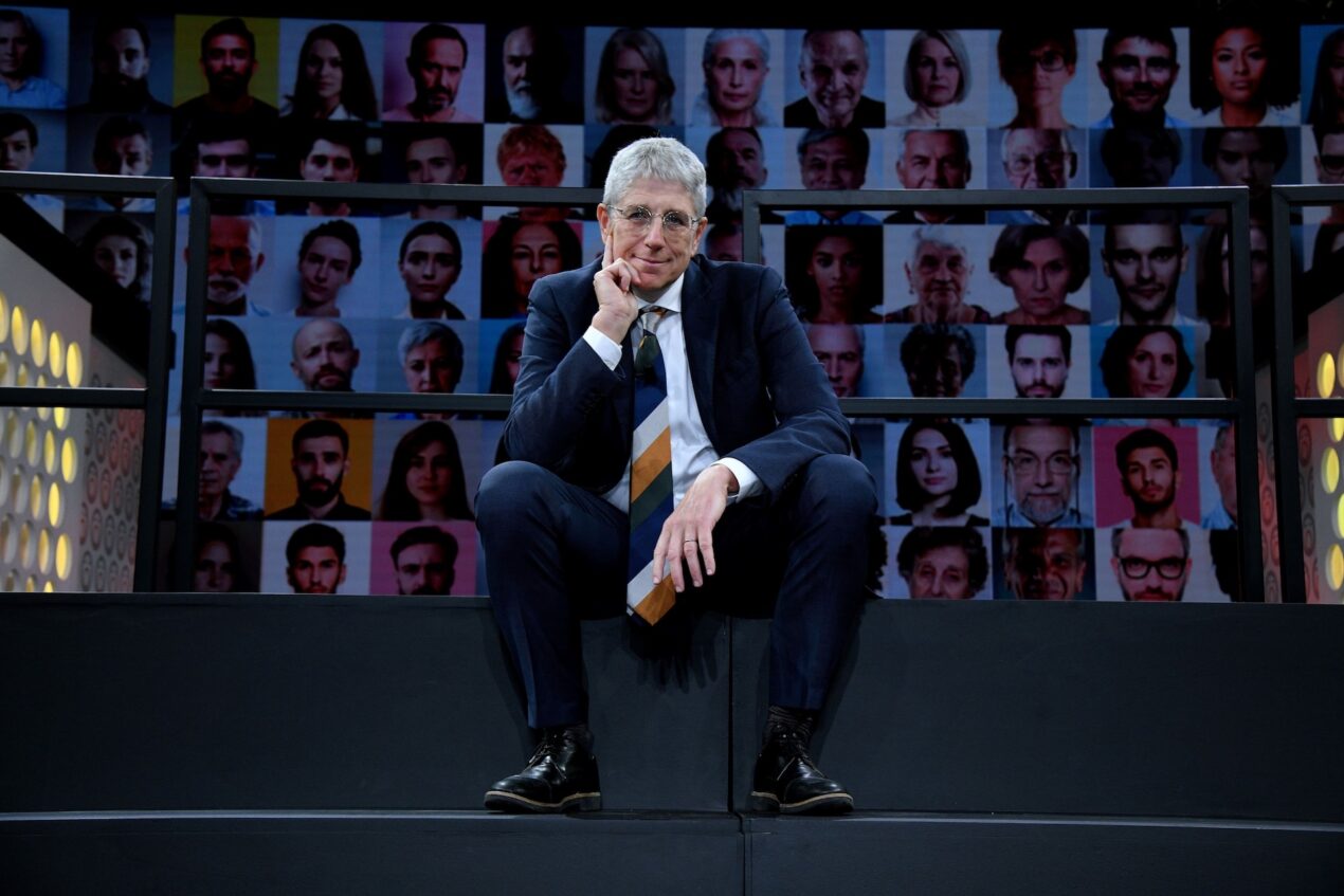 Fuori dal Coro, tutti gli argomenti della prossima puntata