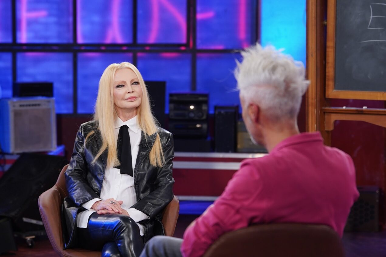 Patty Pravo alla "Fisica dell'Amore": "I cantanti di oggi hanno perso il senso della vita"