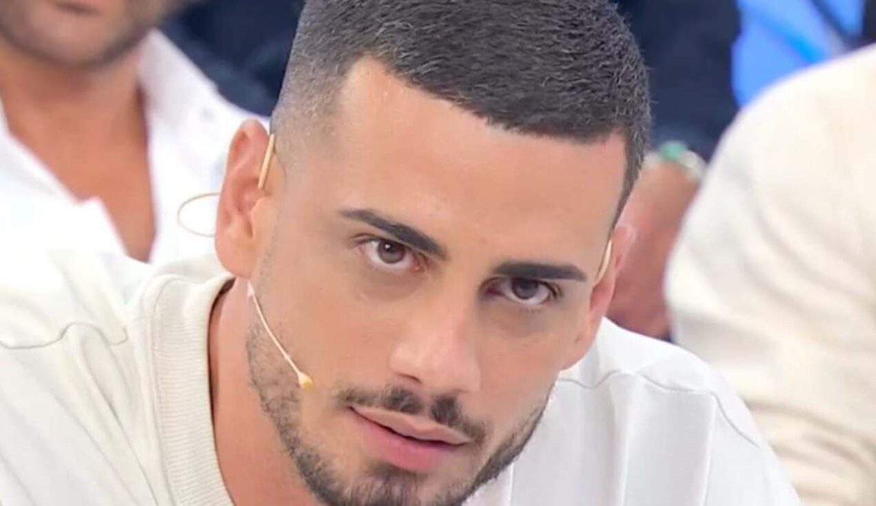 Alessio Pecorelli sgamato a Uomini e Donne: Maria lo mette spalle al muro