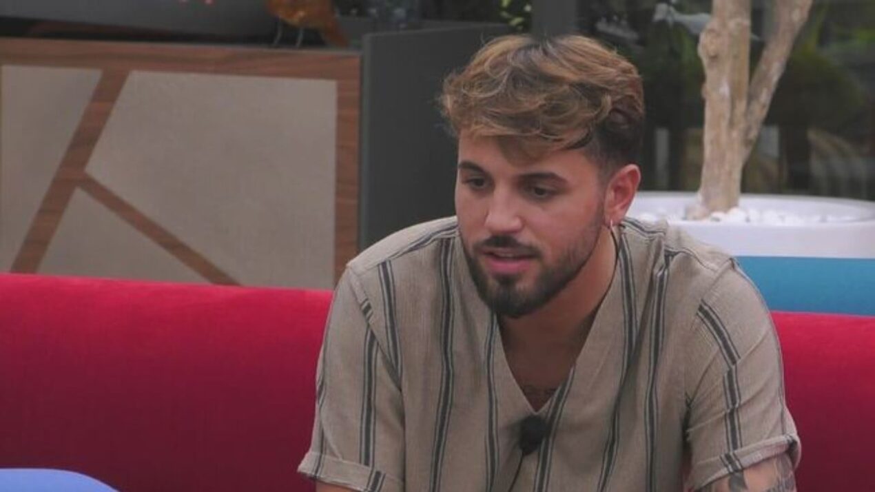 Bullismo contro Alfonso D'Apice al GF? La mamma sbotta sui social