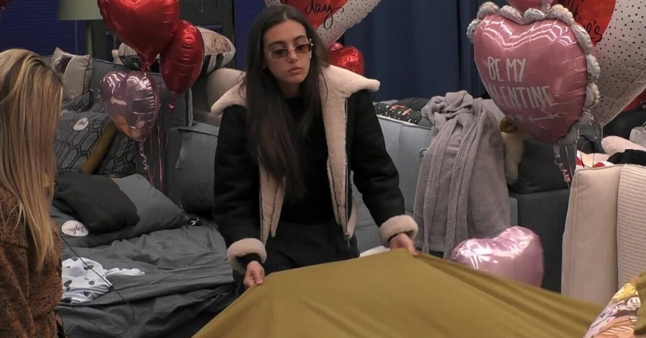 Helena mette in difficoltà Zeudi al GF: la Di Palma prende una decisione