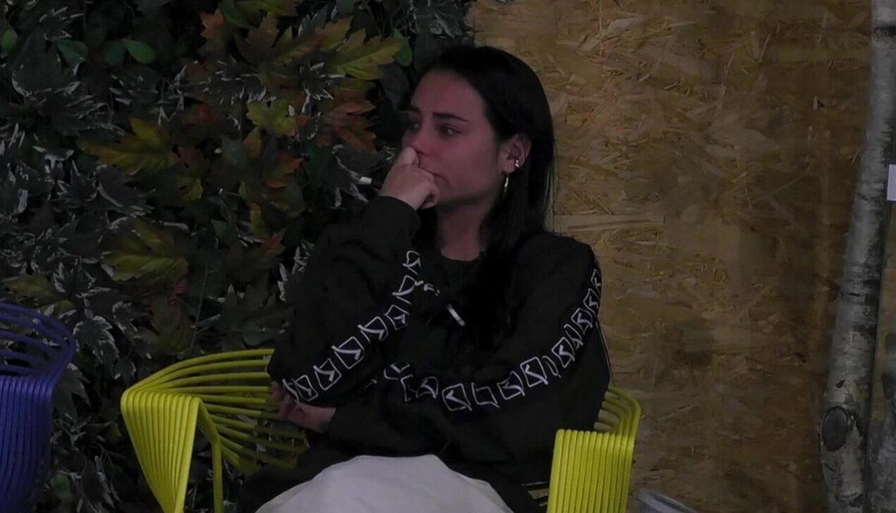 Mariavittoria Minghetti sbotta contro Zeudi al GF: crisi di nervi e pianto disperato