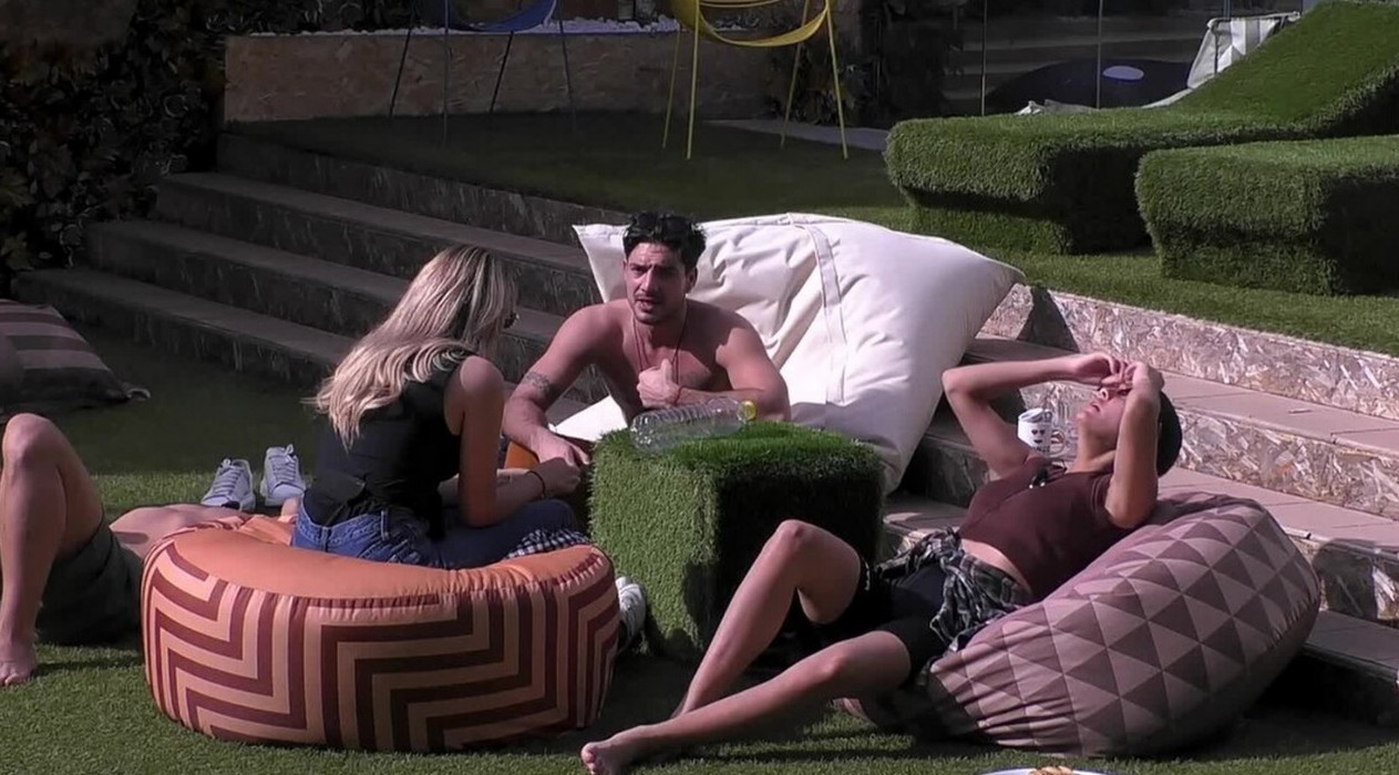 Stefania Orlando ha una strategia al Grande Fratello? Chiara fa una confessione