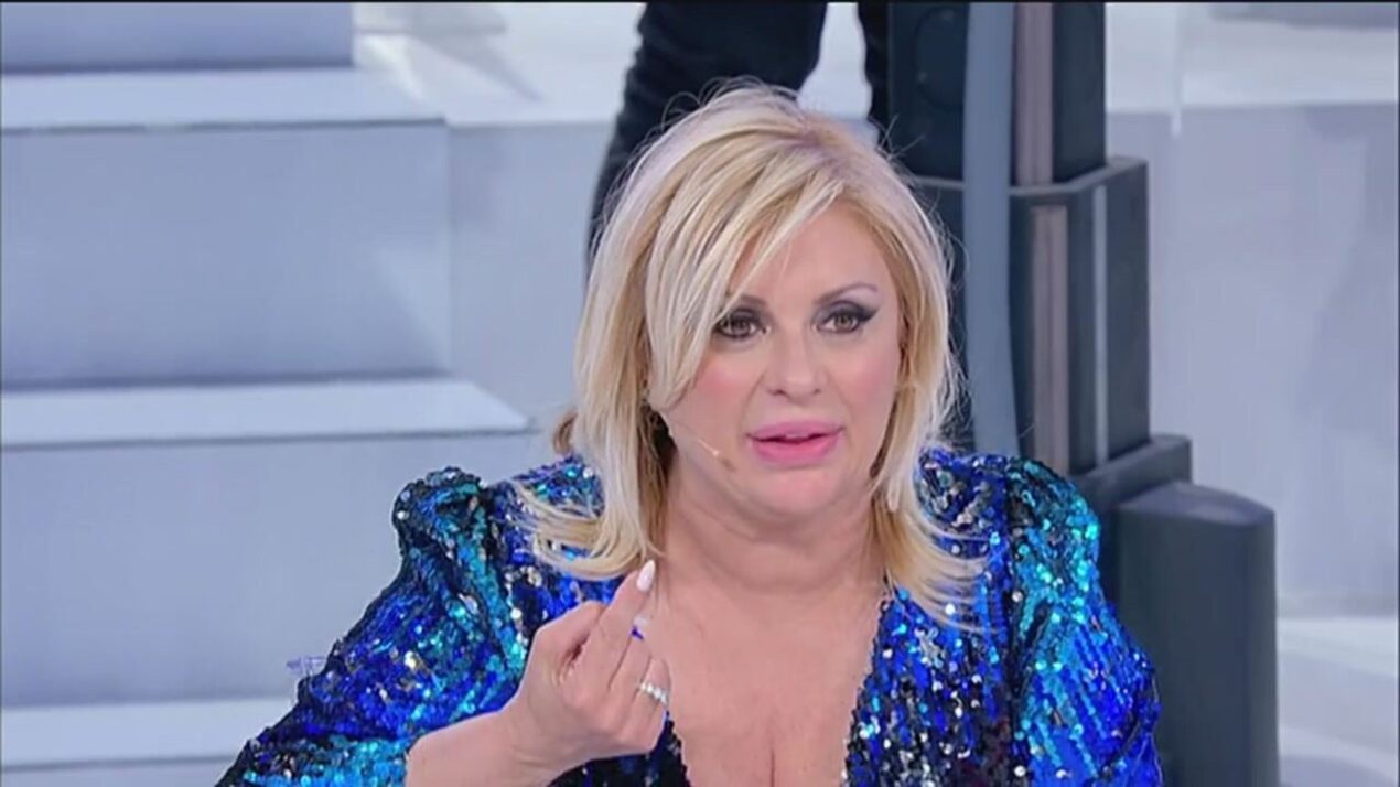 Anticipazioni UeD: cavaliere mandato via, Tina furiosa e abbandoni