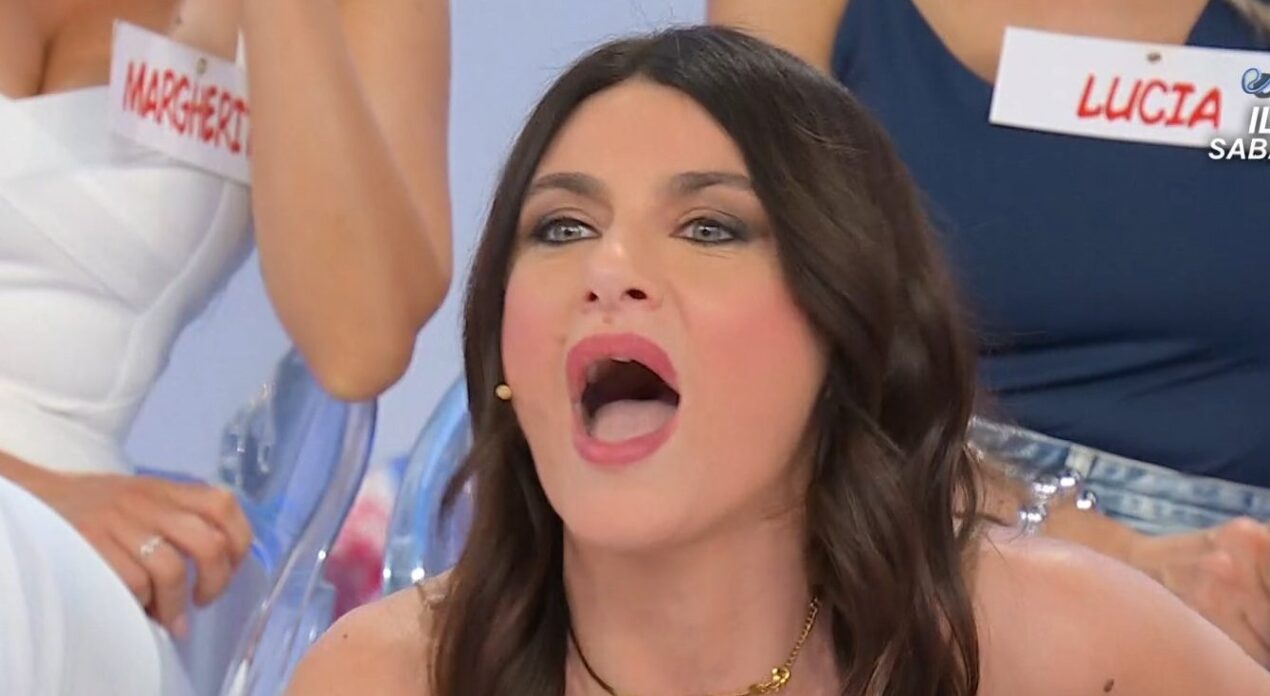 Gloria umiliata a Uomini e Donne: "Offesa grave", lei si vendica, partono test su Tina