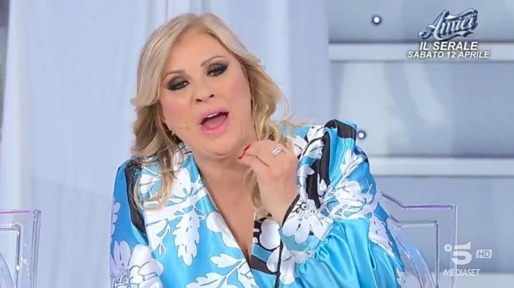 Tina esagera con Gemma UeD