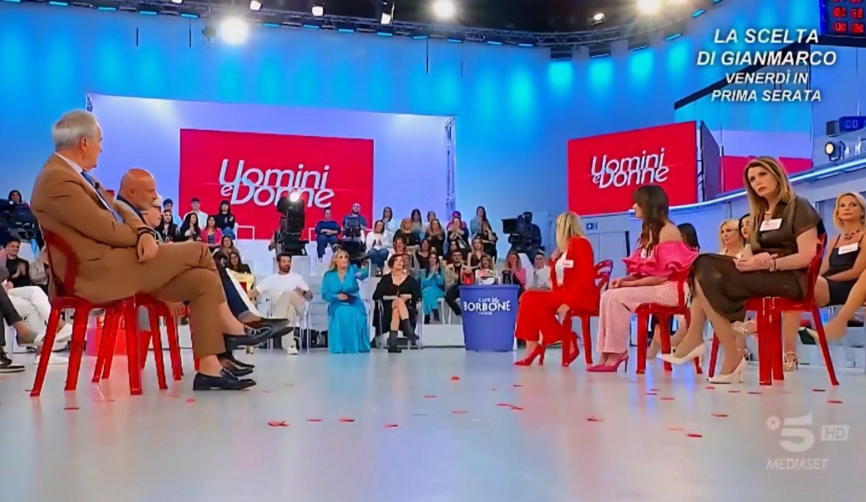 arcangelo chiude la porta in faccia a gemma a ued tina la difende e grande annuncio da Tutto.tv arcangelo chiude la porta in faccia a gemma a ued tina la difende e grande annuncio