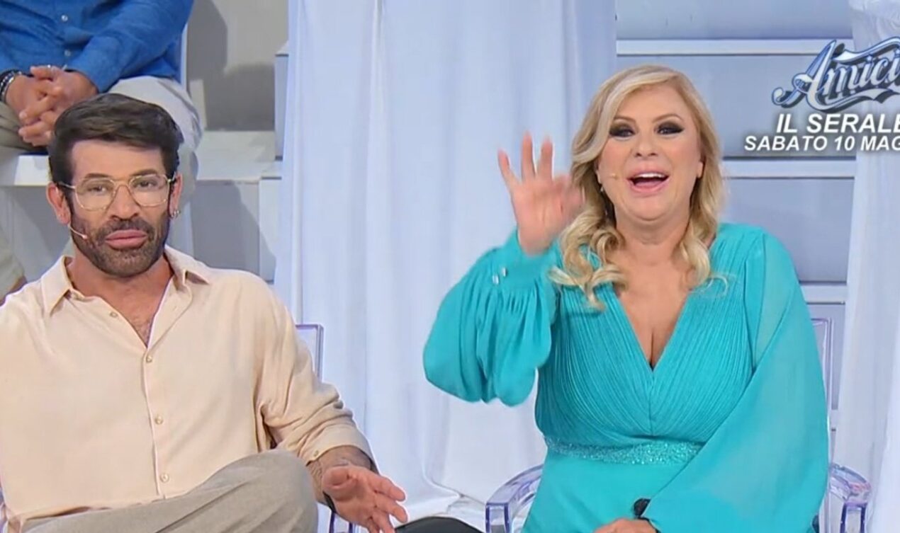 Tina Cipollari contro Gemma a UeD: "Ninfomane", la lite degenera VIDEO