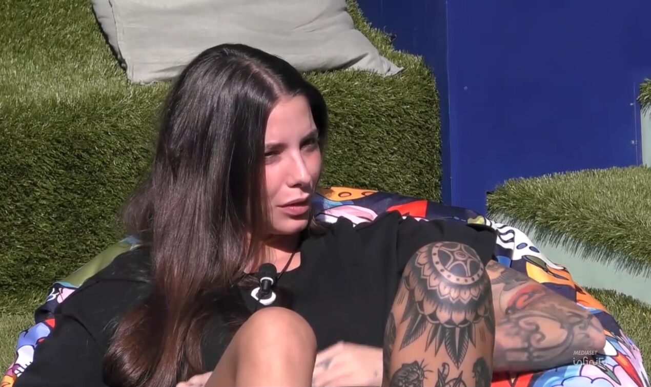 Grande Fratello, crolla Anita: la confessione in lacrime che gela la Casa